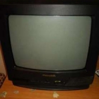 Продавам телевизор Панасоник 