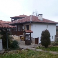 Самостоятелна къща/вила 8 места в с. Блъсковци, Велико Търново