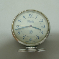 Продавам стар руски часовник Слава