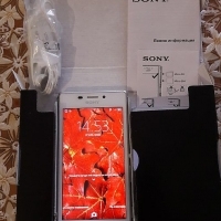 Продавам телефон Sony Xperia