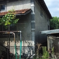 Продавам къща 83 кв.м с двор в Катуница - 78000лв 
